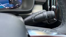 Volvo XC40 2.0 B4P Ultra Dark 5dr Auto Petrol Estate